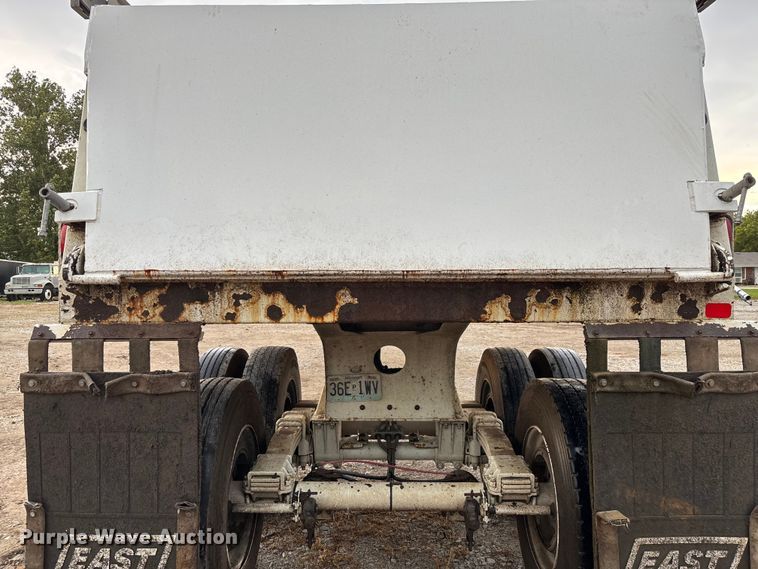 image for item EN5541 2017 Clement Starlite 35 end dump trailer