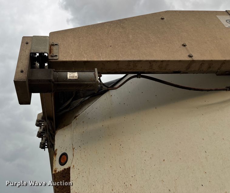 image for item EN5541 2017 Clement Starlite 35 end dump trailer