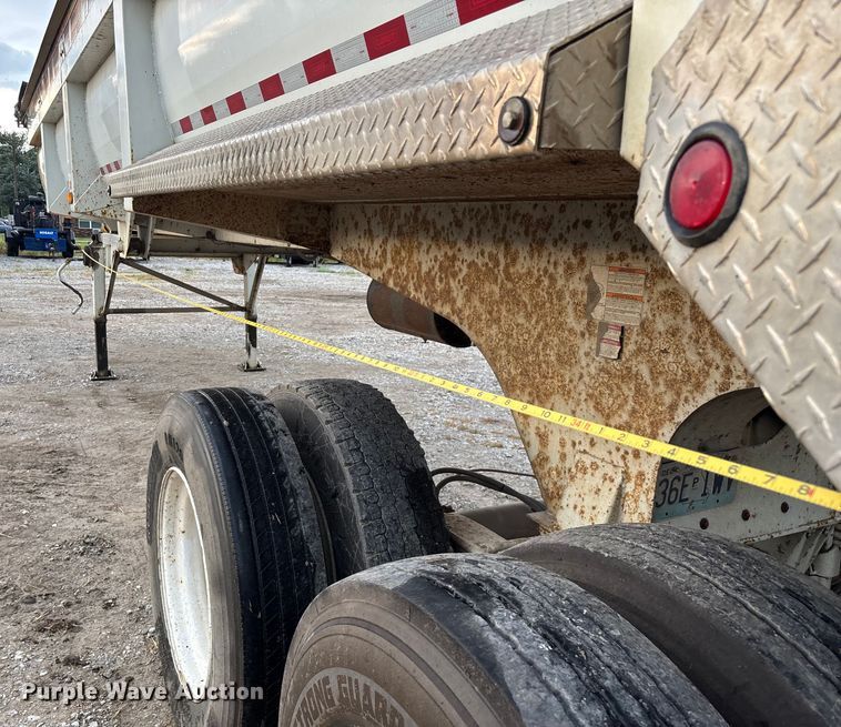 image for item EN5541 2017 Clement Starlite 35 end dump trailer
