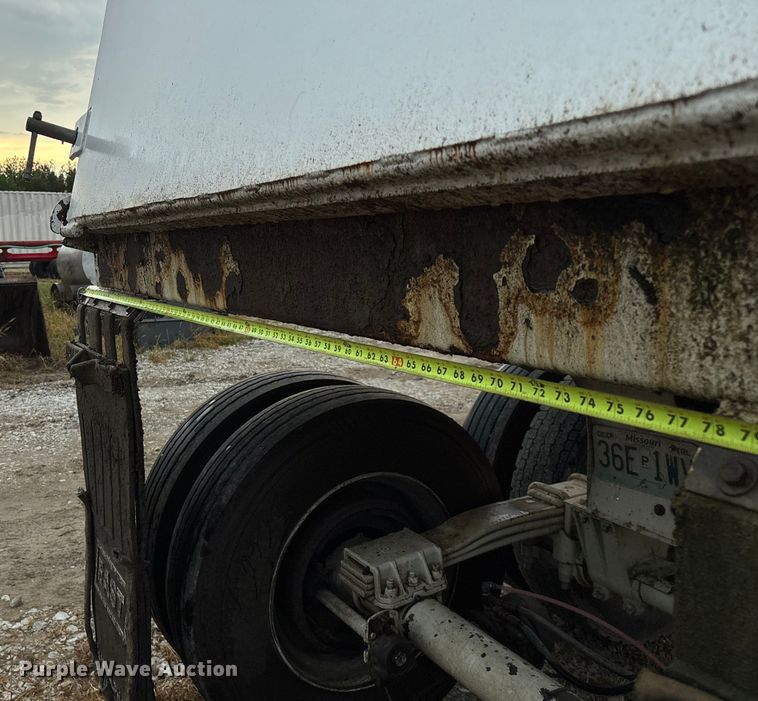 image for item EN5541 2017 Clement Starlite 35 end dump trailer