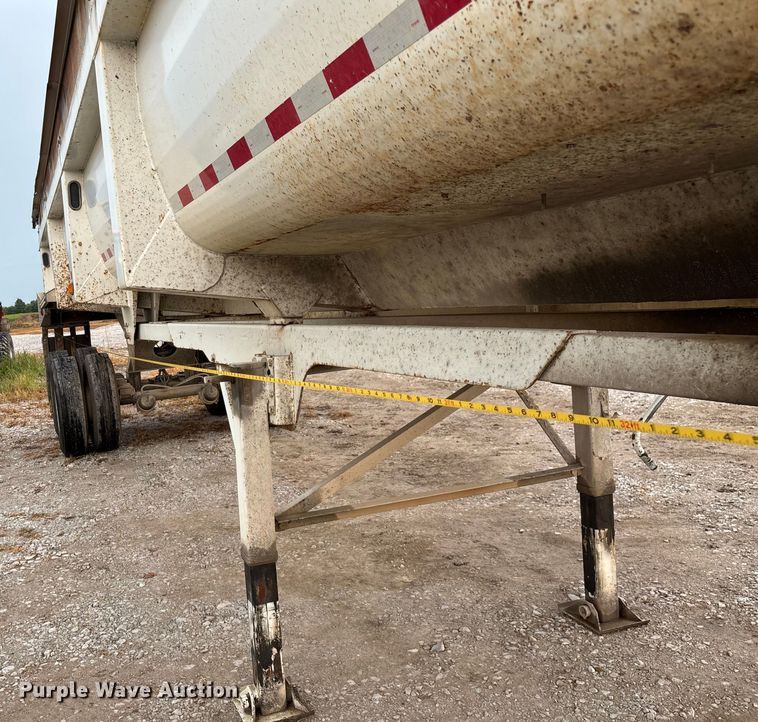 image for item EN5541 2017 Clement Starlite 35 end dump trailer