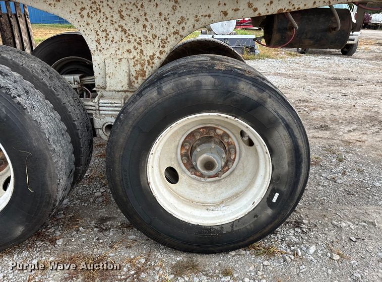 image for item EN5541 2017 Clement Starlite 35 end dump trailer