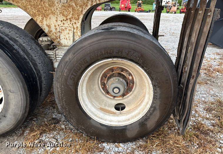 image for item EN5541 2017 Clement Starlite 35 end dump trailer