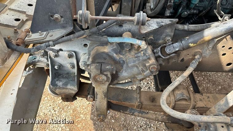 image for item EN5552 1992 International 4700 flatbed truck