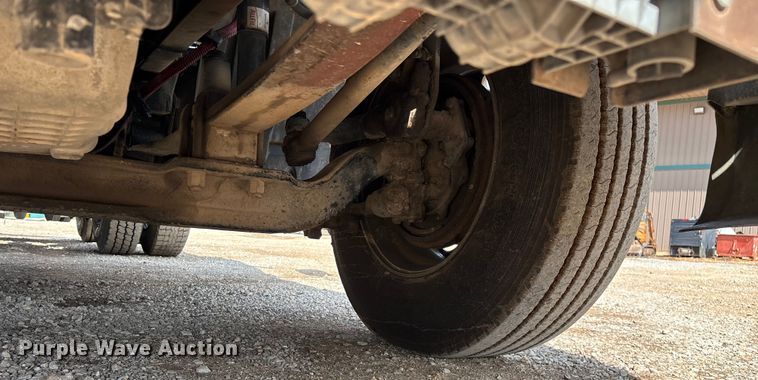 image for item EN5553 2007 Freightliner Columbia semi truck