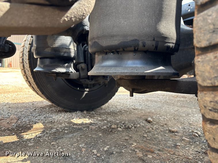 image for item EN5553 2007 Freightliner Columbia semi truck