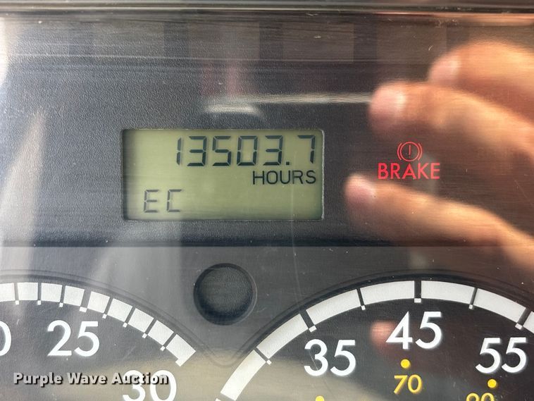 image for item EN5553 2007 Freightliner Columbia semi truck