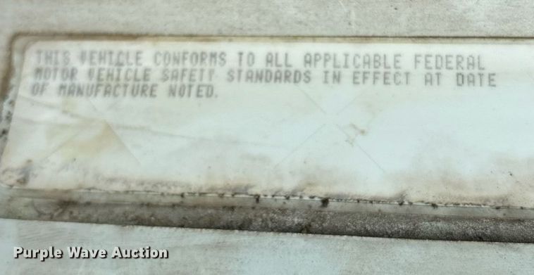 image for item EN5553 2007 Freightliner Columbia semi truck