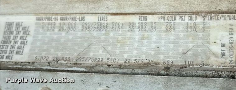 image for item EN5553 2007 Freightliner Columbia semi truck