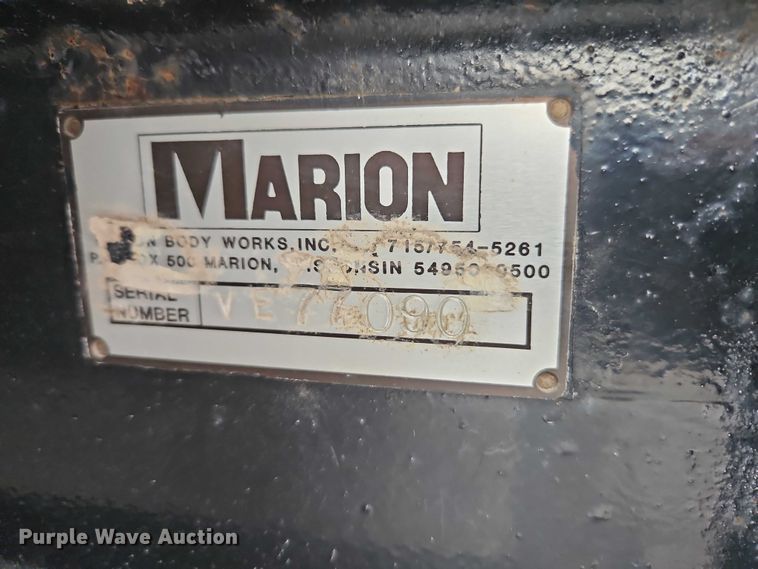 image for item EO4637 2000 International  4700 flatbed truck