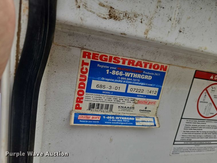 image for item EO4638 2005 GMC C5 flatbed truck