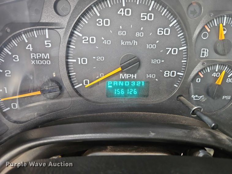 image for item EO4638 2005 GMC C5 flatbed truck