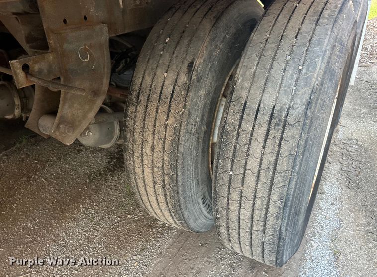 image for item ET3032 2008 Great Dane dry van trailer