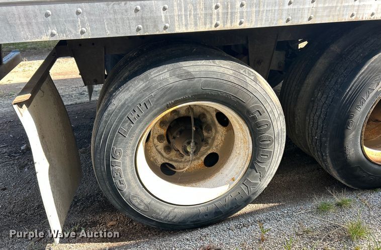 image for item ET3032 2008 Great Dane dry van trailer