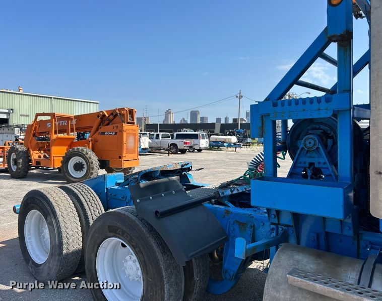 image for item ET3060 2006 Kenworth T800 winch truck