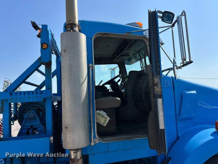 image for item ET3060 2006 Kenworth T800 winch truck