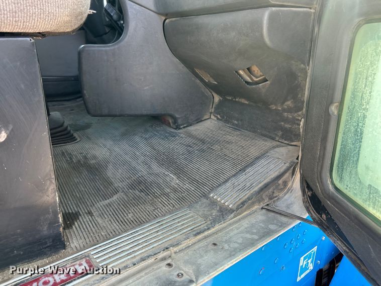 image for item ET3060 2006 Kenworth T800 winch truck