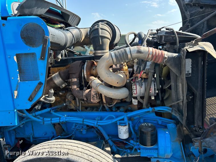 image for item ET3060 2006 Kenworth T800 winch truck