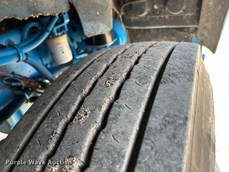 image for item ET3060 2006 Kenworth T800 winch truck