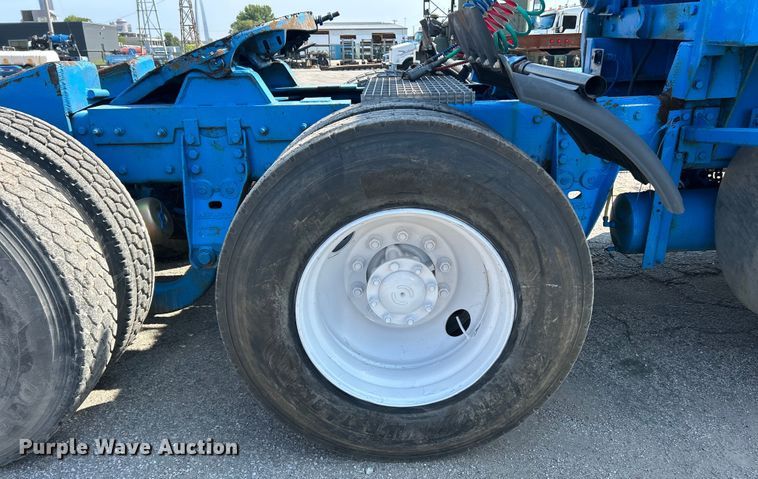 image for item ET3060 2006 Kenworth T800 winch truck