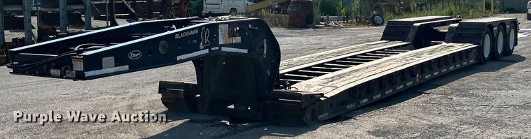 image for item ET3062 2003 Etnyre Blackhawk lowboy equipment trailer