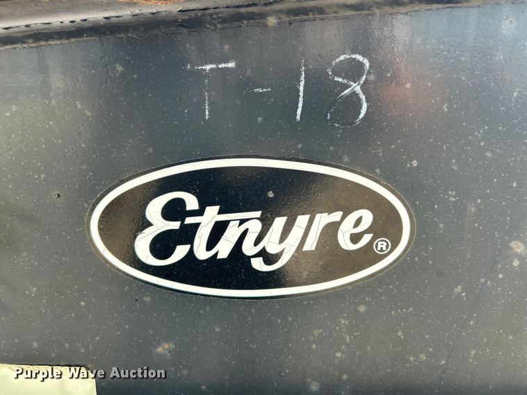 image for item ET3062 2003 Etnyre Blackhawk lowboy equipment trailer