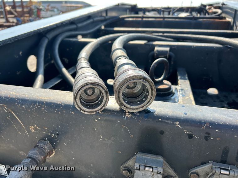 image for item ET3062 2003 Etnyre Blackhawk lowboy equipment trailer