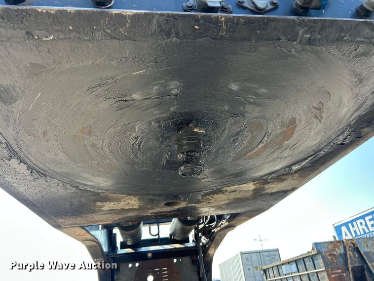 image for item ET3062 2003 Etnyre Blackhawk lowboy equipment trailer