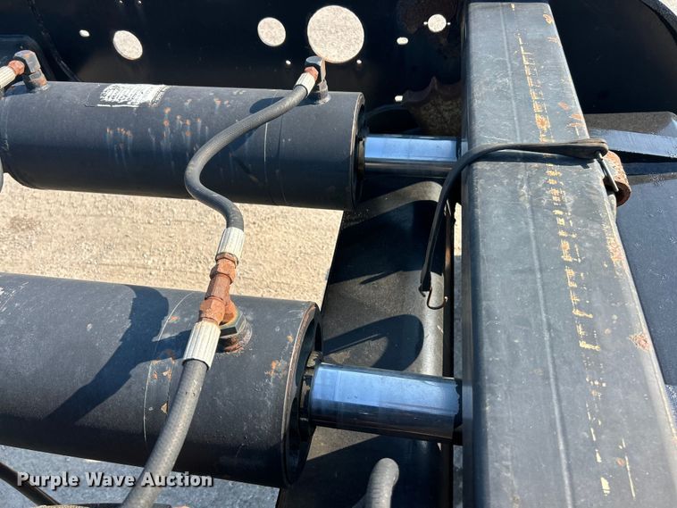 image for item ET3062 2003 Etnyre Blackhawk lowboy equipment trailer