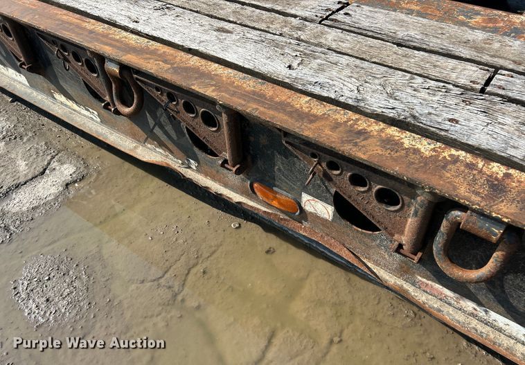 image for item ET3062 2003 Etnyre Blackhawk lowboy equipment trailer