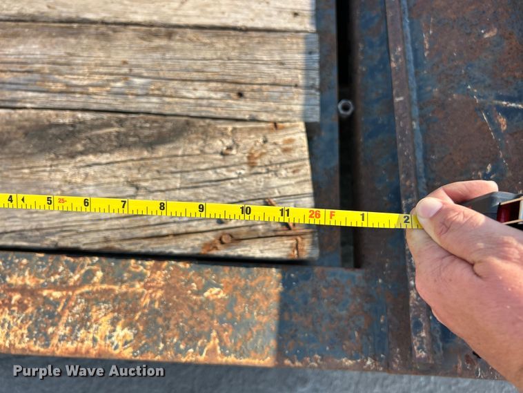 image for item ET3062 2003 Etnyre Blackhawk lowboy equipment trailer