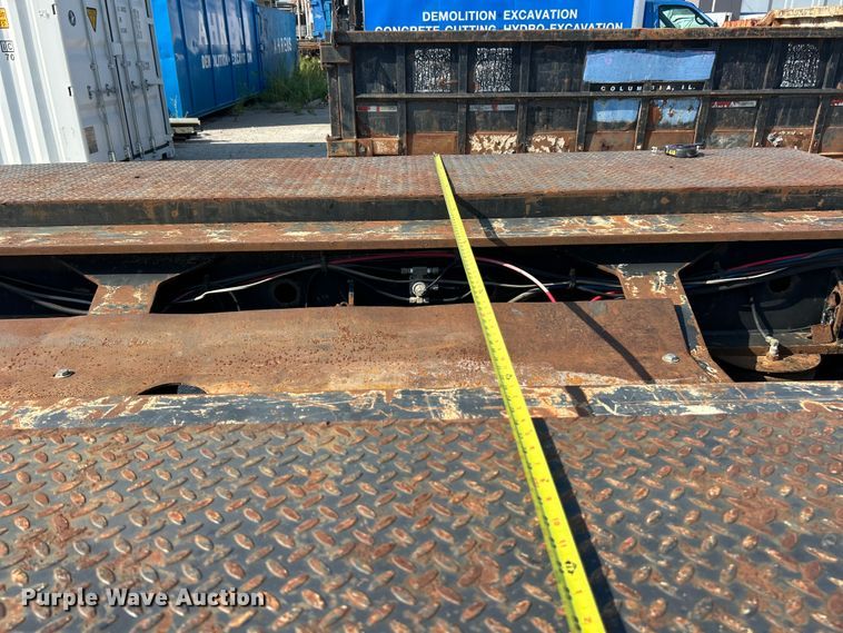 image for item ET3062 2003 Etnyre Blackhawk lowboy equipment trailer