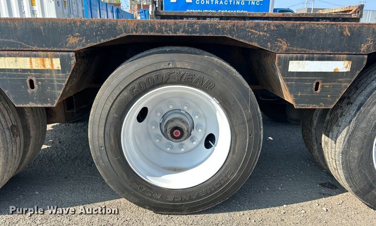 image for item ET3062 2003 Etnyre Blackhawk lowboy equipment trailer