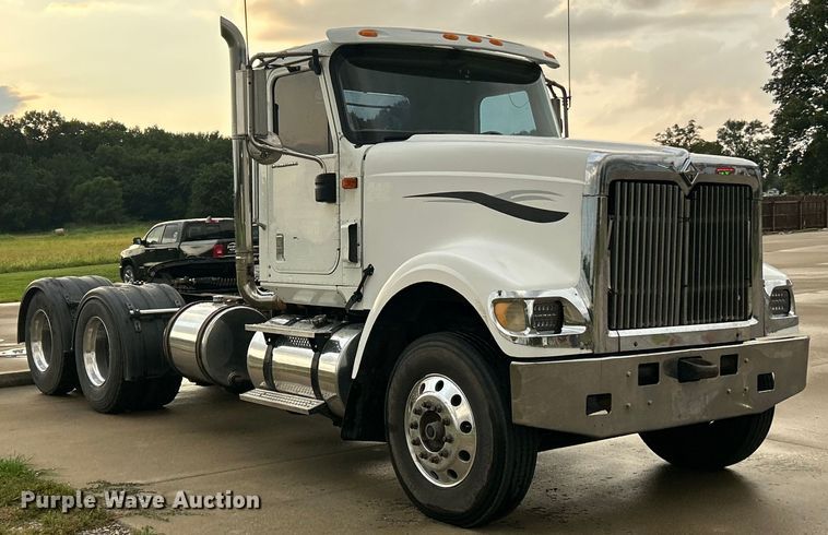 image for item ET3067 2007 International 5900i SFA semi truck