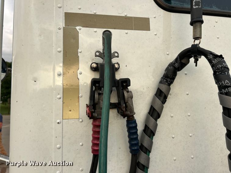 image for item ET3067 2007 International 5900i SFA semi truck