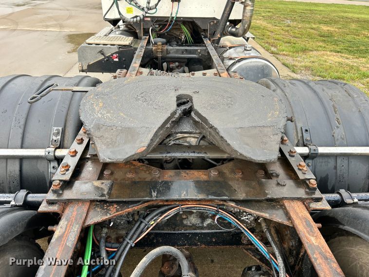 image for item ET3067 2007 International 5900i SFA semi truck