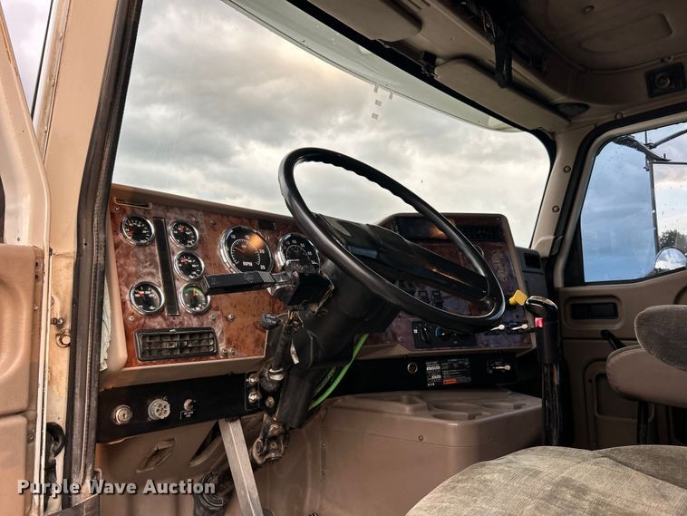 image for item ET3067 2007 International 5900i SFA semi truck