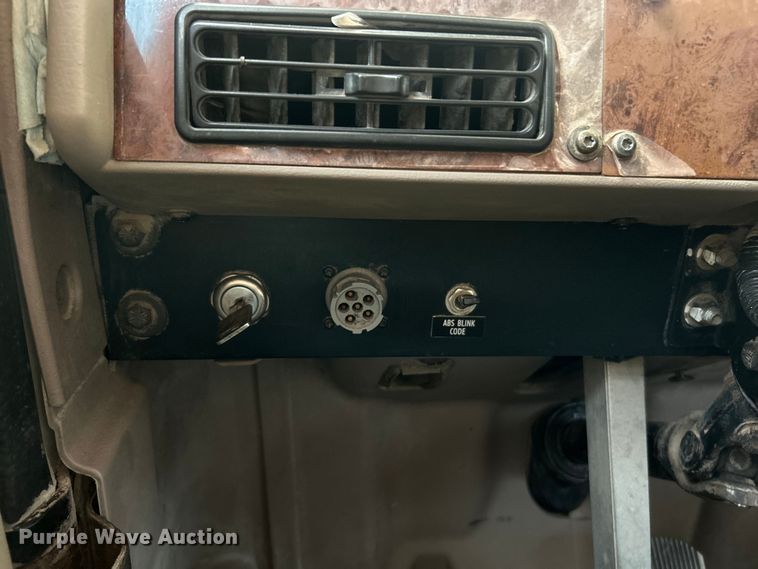 image for item ET3067 2007 International 5900i SFA semi truck