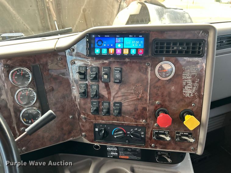 image for item ET3067 2007 International 5900i SFA semi truck