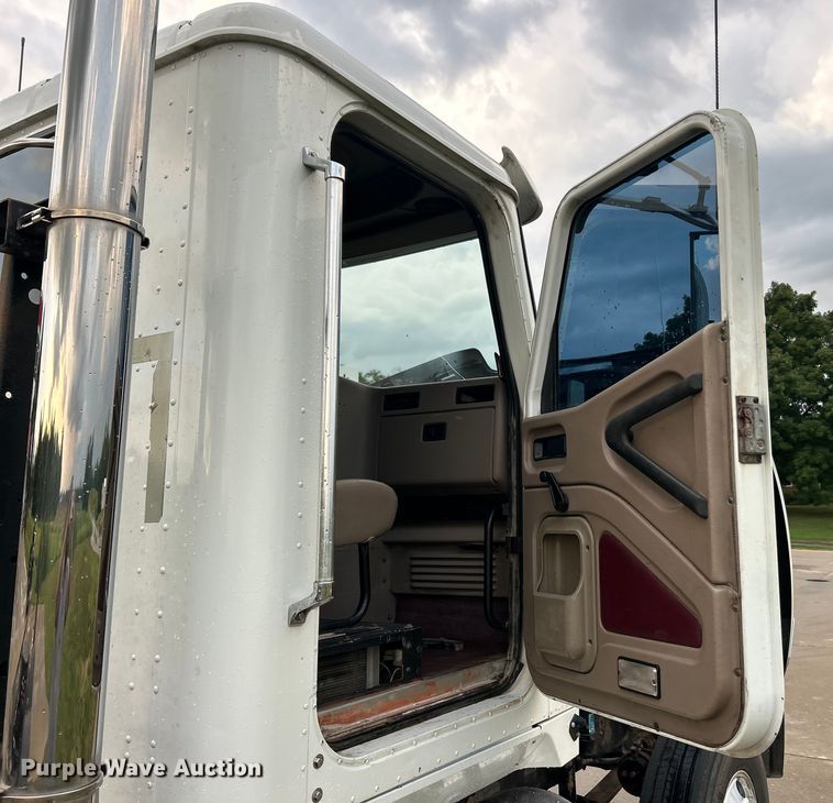 image for item ET3067 2007 International 5900i SFA semi truck