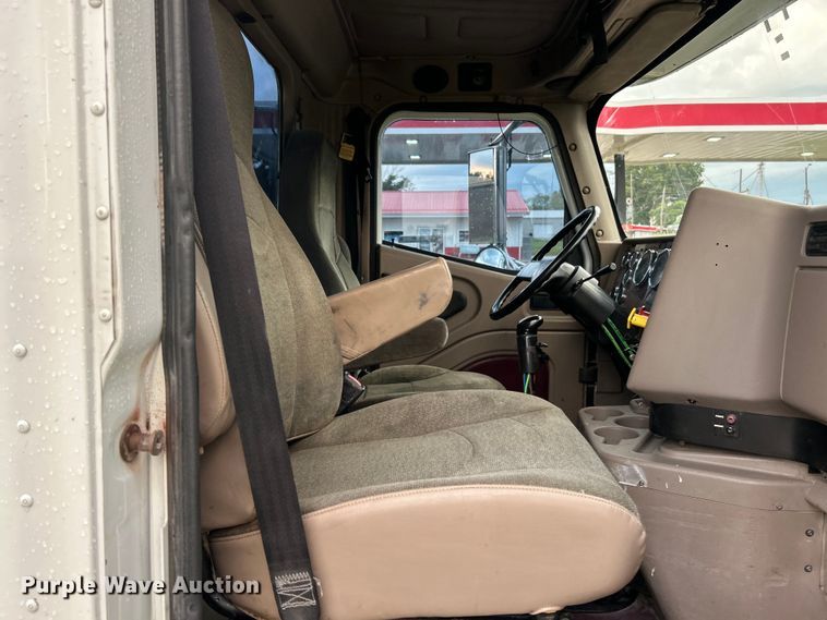 image for item ET3067 2007 International 5900i SFA semi truck