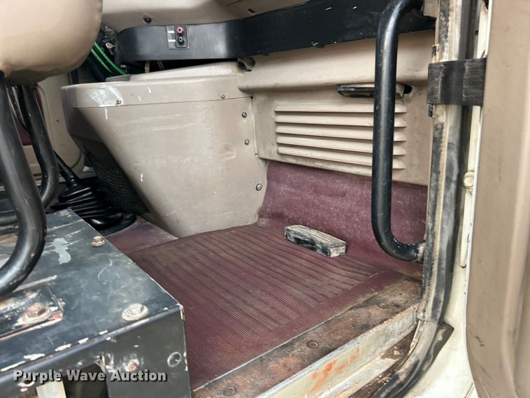 image for item ET3067 2007 International 5900i SFA semi truck