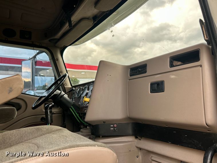 image for item ET3067 2007 International 5900i SFA semi truck