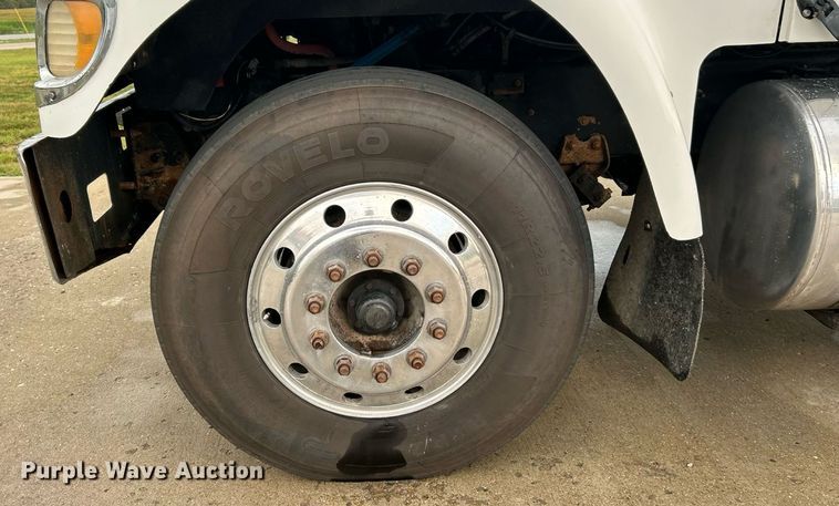 image for item ET3067 2007 International 5900i SFA semi truck