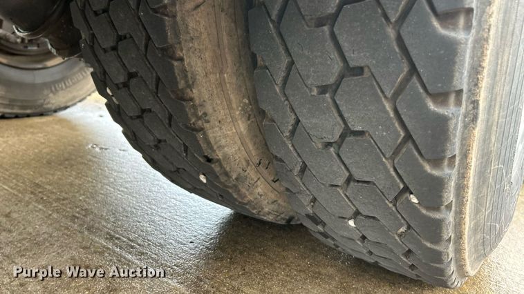 image for item ET3067 2007 International 5900i SFA semi truck