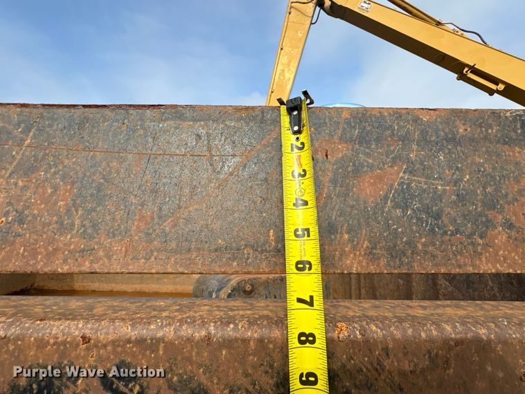 image for item ET7042 1992 International 4700  dump truck