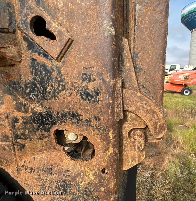 image for item ET7042 1992 International 4700  dump truck