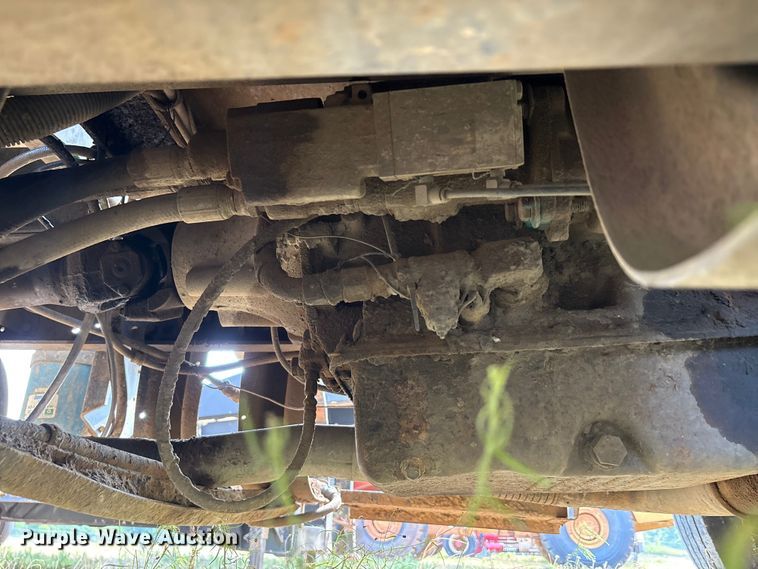 image for item ET7042 1992 International 4700  dump truck