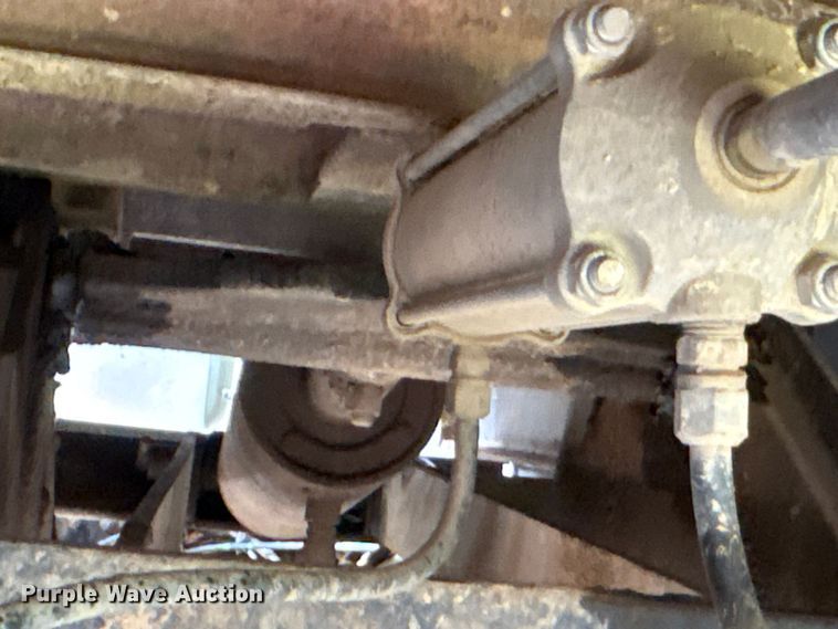 image for item ET7042 1992 International 4700  dump truck