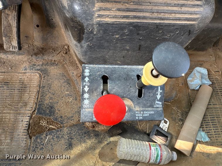 image for item ET7042 1992 International 4700  dump truck